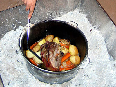 Will giant camp oven lure grey nomads to Bedourie?