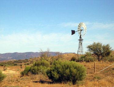 Grey nomads look at visiting the South Australian Outback