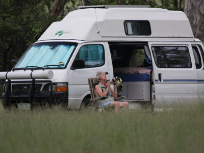 Grey nomads enjoy photography