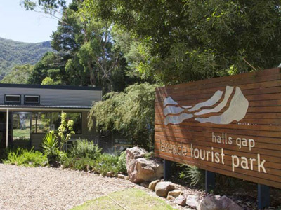 Halls Gap offers refuge to stranded travellers