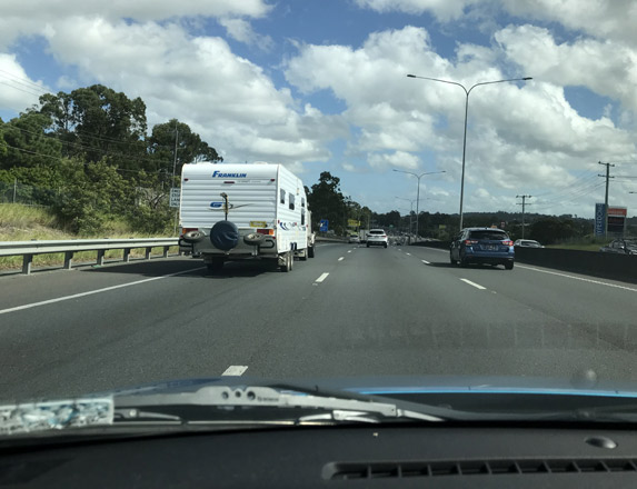 caravan crowds